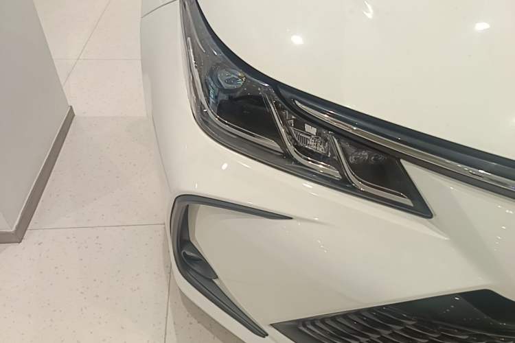 Used Toyota Corolla 2023 1.8L Smart Electric Hybrid Dual-Motor Elite Edition Right Front Headlight