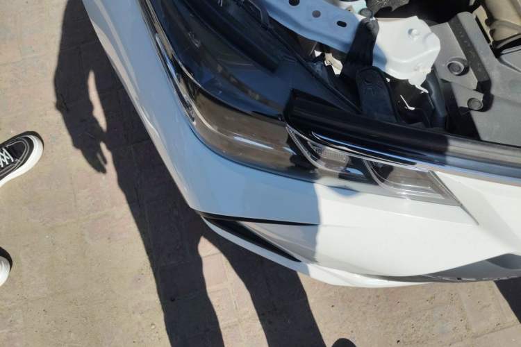 Used Toyota Corolla 2023 1.8L Smart Electric Hybrid Dual-Motor Pioneer Edition Right Front Headlight
