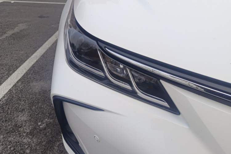 Used Toyota Corolla 2023 1.8L Smart Electric Hybrid Dual-Motor Elite Edition Right Front Headlight