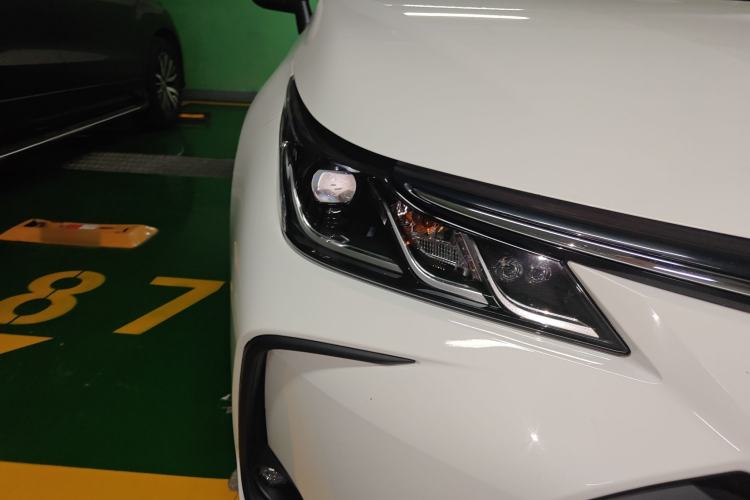 Used Toyota Corolla 2023 1.8L Smart Electric Hybrid Dual-Motor Pioneer Edition Right Front Headlight