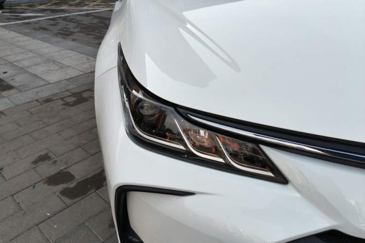 Used Toyota Corolla 2023 1.8L Smart Electric Hybrid Dual-Motor Pioneer Edition Right Front Headlight