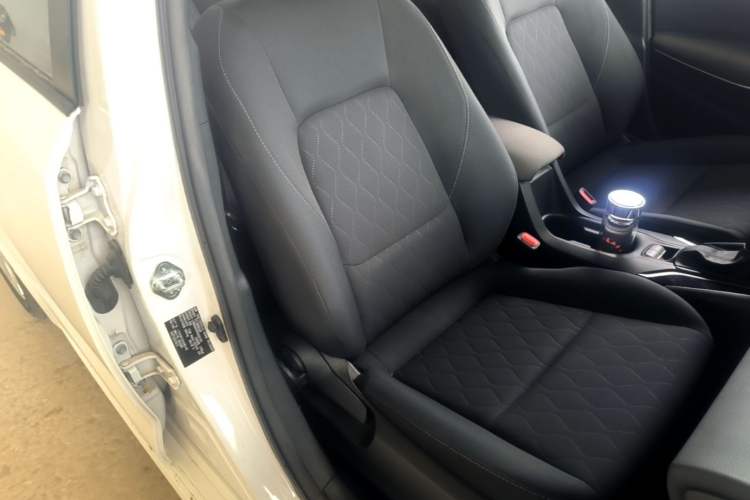 Used Toyota Corolla 2023 1.8L Smart Electric Hybrid Dual-Motor Elite Edition Right Front Seat