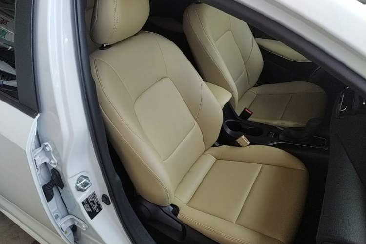 Used Toyota Corolla 2023 1.8L Smart Electric Hybrid Dual-Motor Elite Edition Right Front Seat