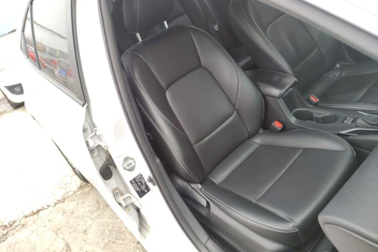 Used Toyota Corolla 2023 1.8L Smart Electric Hybrid Dual-Motor Pioneer Edition Right Front Seat