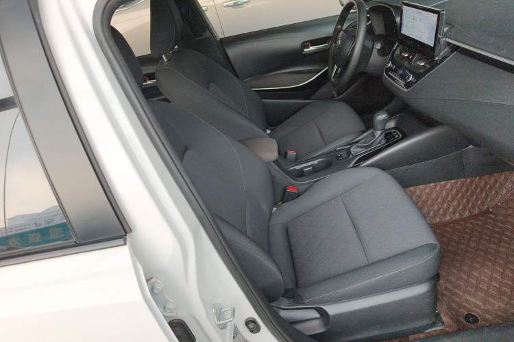 Used Toyota Corolla 2023 1.8L Smart Electric Hybrid Dual-Motor Elite Edition Right Front Seat