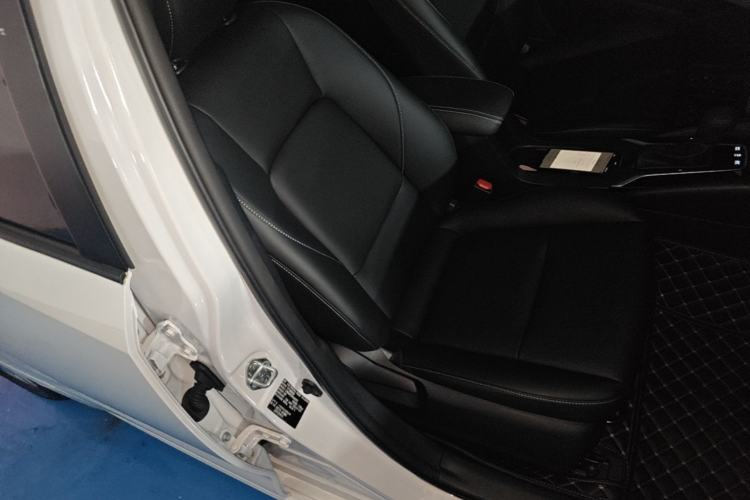 Used Toyota Corolla 2023 1.8L Smart Electric Hybrid Dual-Motor Pioneer Edition Right Front Seat
