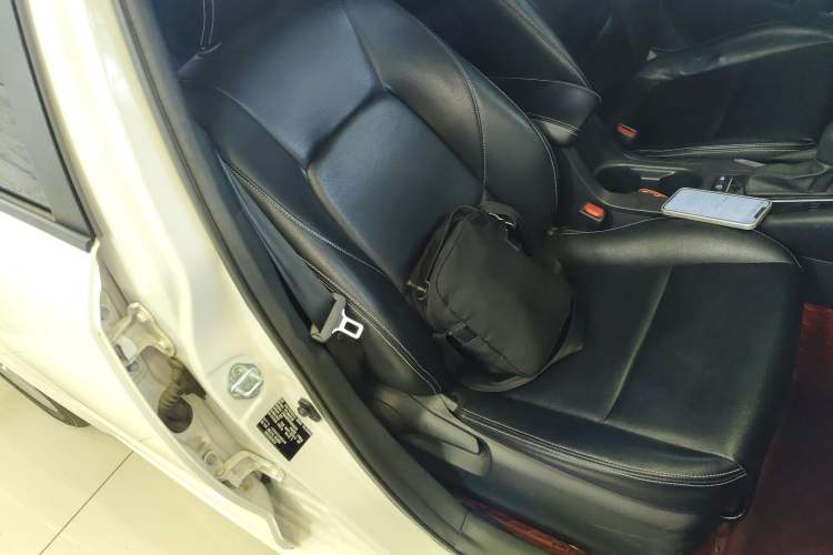 Used Toyota Corolla 2023 1.8L Smart Electric Hybrid Dual-Motor Elite Edition Right Front Seat