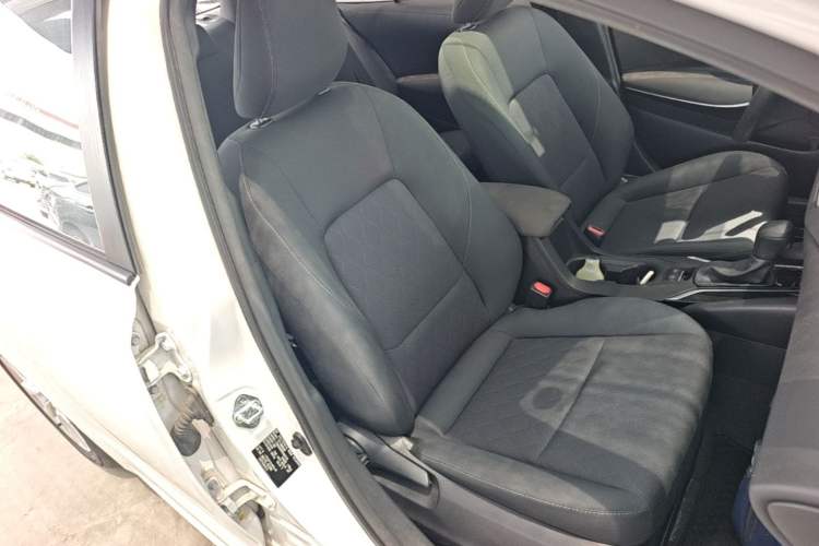 Used Toyota Corolla 2023 1.8L Smart Electric Hybrid Dual-Motor Elite Edition Right Front Seat
