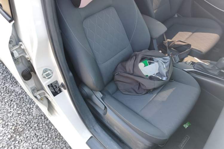 Used Toyota Corolla 2023 1.8L Smart Electric Hybrid Dual-Motor Pioneer Edition Right Front Seat