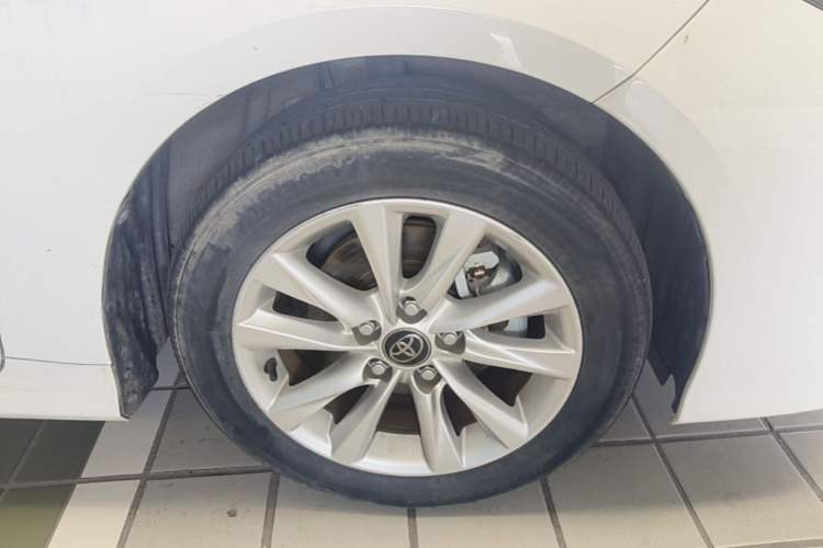 Used Toyota Corolla 2023 1.8L Smart Electric Hybrid Dual-Motor Elite Edition Right Front Wheel Hub