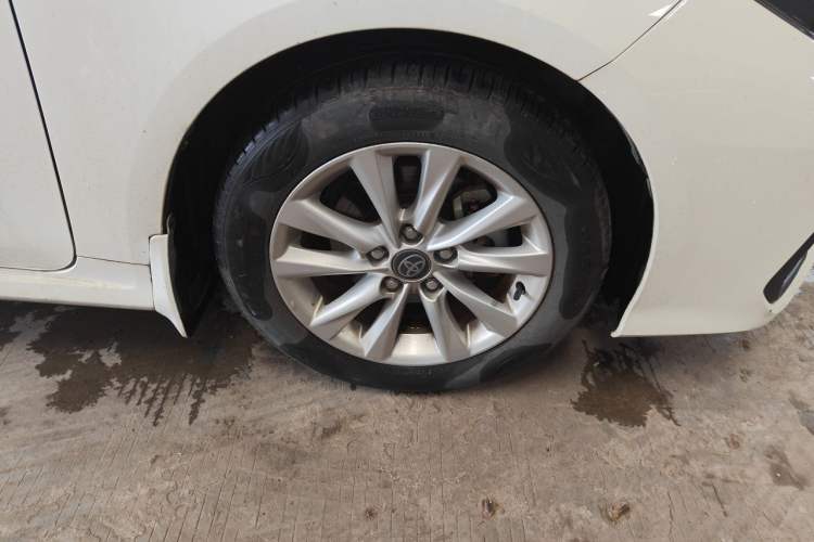 Used Toyota Corolla 2023 1.8L Smart Electric Hybrid Dual-Motor Elite Edition Right Front Wheel Hub