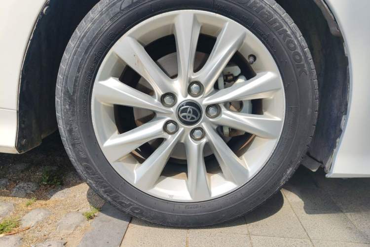 Used Toyota Corolla 2023 1.8L Smart Electric Hybrid Dual-Motor Elite Edition Right Front Wheel Hub