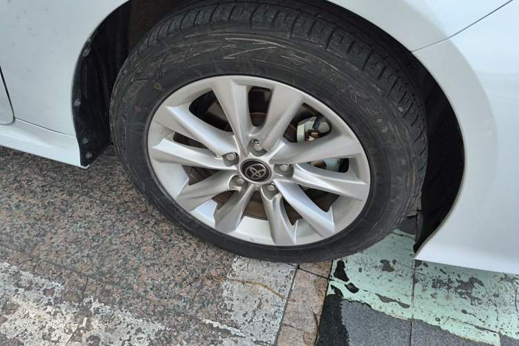 Used Toyota Corolla 2023 1.8L Smart Electric Hybrid Dual-Motor Elite Edition Right Front Wheel Hub