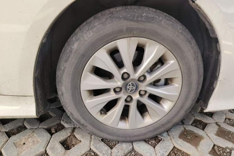 Used Toyota Corolla 2023 1.5L Elite Edition Right Front Wheel Hub