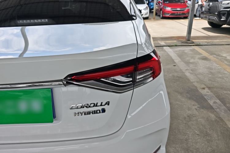 Used Toyota Corolla 2023 1.8L Smart Electric Hybrid Dual-Motor Elite Edition Right Rear Taillight