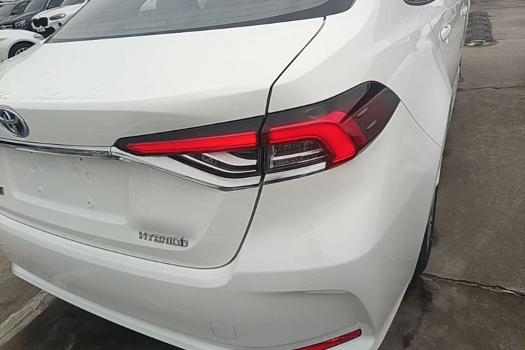 Used Toyota Corolla 2023 1.8L Smart Electric Hybrid Dual-Motor Elite Edition Right Rear Taillight