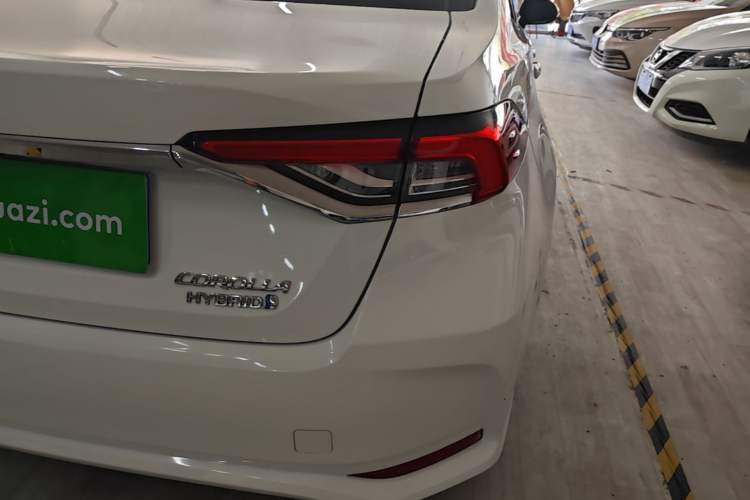 Used Toyota Corolla 2023 1.8L Smart Electric Hybrid Dual-Motor Elite Edition Right Rear Taillight