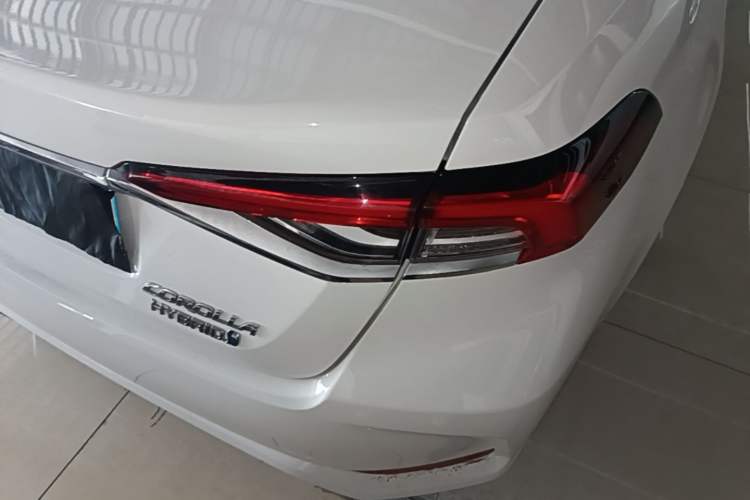 Used Toyota Corolla 2023 1.8L Smart Electric Hybrid Dual-Motor Elite Edition Right Rear Taillight