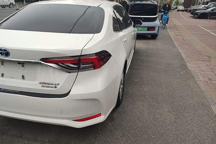 Used Toyota Corolla 2023 1.8L Smart Electric Hybrid Dual-Motor Pioneer Edition Right Rear Taillight