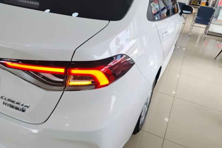 Used Toyota Corolla 2023 1.8L Smart Electric Hybrid Dual-Motor Pioneer Edition Right Rear Taillight