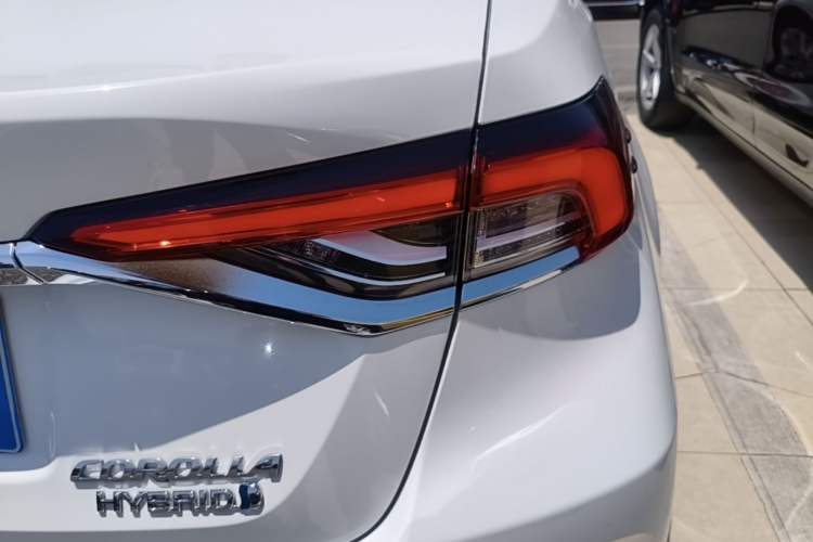 Used Toyota Corolla 2023 1.8L Smart Electric Hybrid Dual-Motor Elite Edition Right Rear Taillight