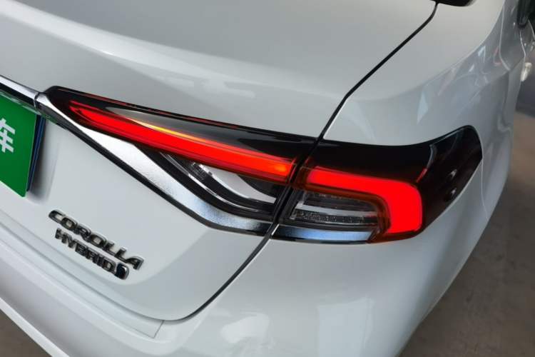 Used Toyota Corolla 2023 1.8L Smart Electric Hybrid Dual-Motor Pioneer Edition Right Rear Taillight