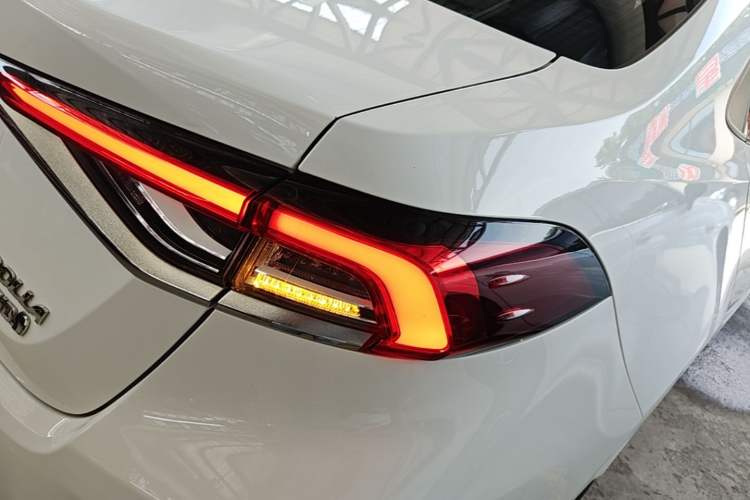 Used Toyota Corolla 2023 1.8L Smart Electric Hybrid Dual-Motor Pioneer Edition Right Rear Taillight
