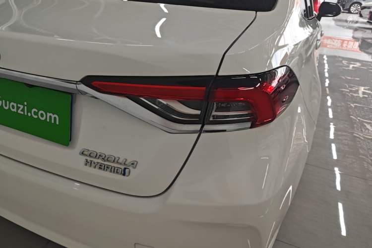 Used Toyota Corolla 2023 1.8L Smart Electric Hybrid Dual-Motor Pioneer Edition Right Rear Taillight