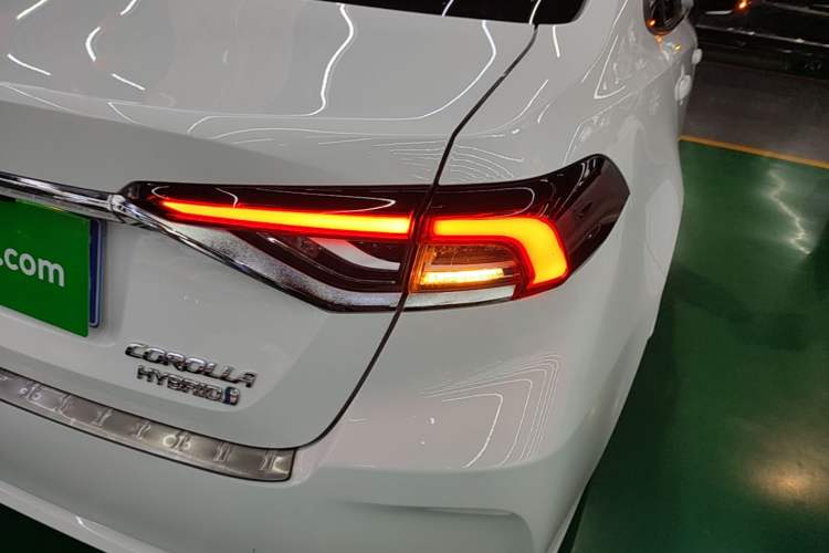 Used Toyota Corolla 2023 1.8L Smart Electric Hybrid Dual-Motor Pioneer Edition Right Rear Taillight