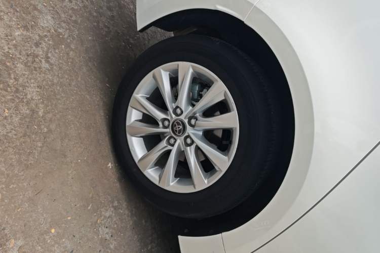Used Toyota Corolla 2023 1.8L Smart Electric Hybrid Dual-Motor Elite Edition Right Rear Wheel Hub