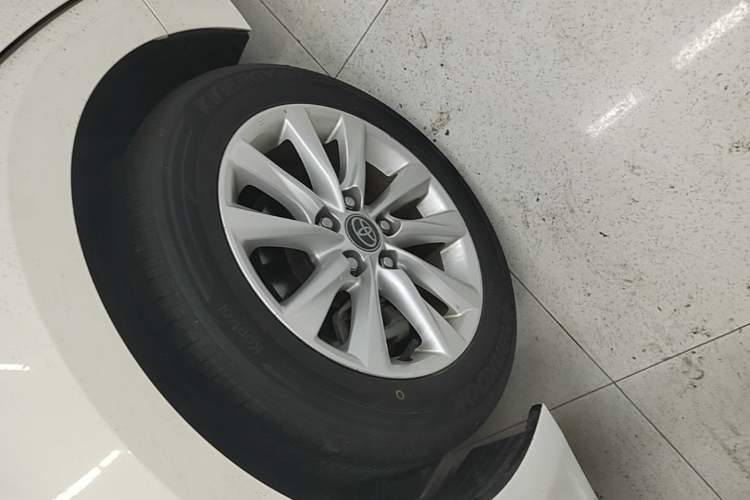 Used Toyota Corolla 2023 1.8L Smart Electric Hybrid Dual-Motor Elite Edition Right Rear Wheel Hub