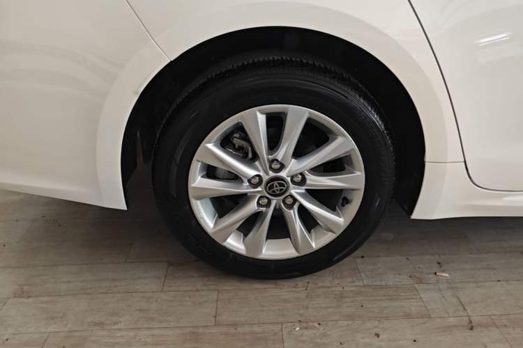 Used Toyota Corolla 2023 1.8L Smart Electric Hybrid Dual-Motor Elite Edition Right Rear Wheel Hub