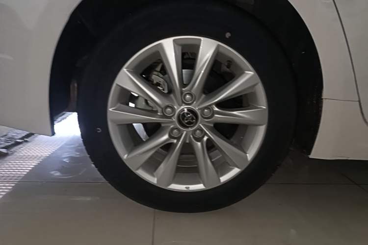 Used Toyota Corolla 2023 1.8L Smart Electric Hybrid Dual-Motor Elite Edition Right Rear Wheel Hub