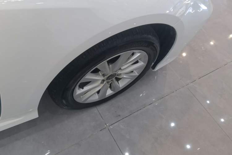 Used Toyota Corolla 2023 1.2T Elite Edition Right Rear Wheel Hub