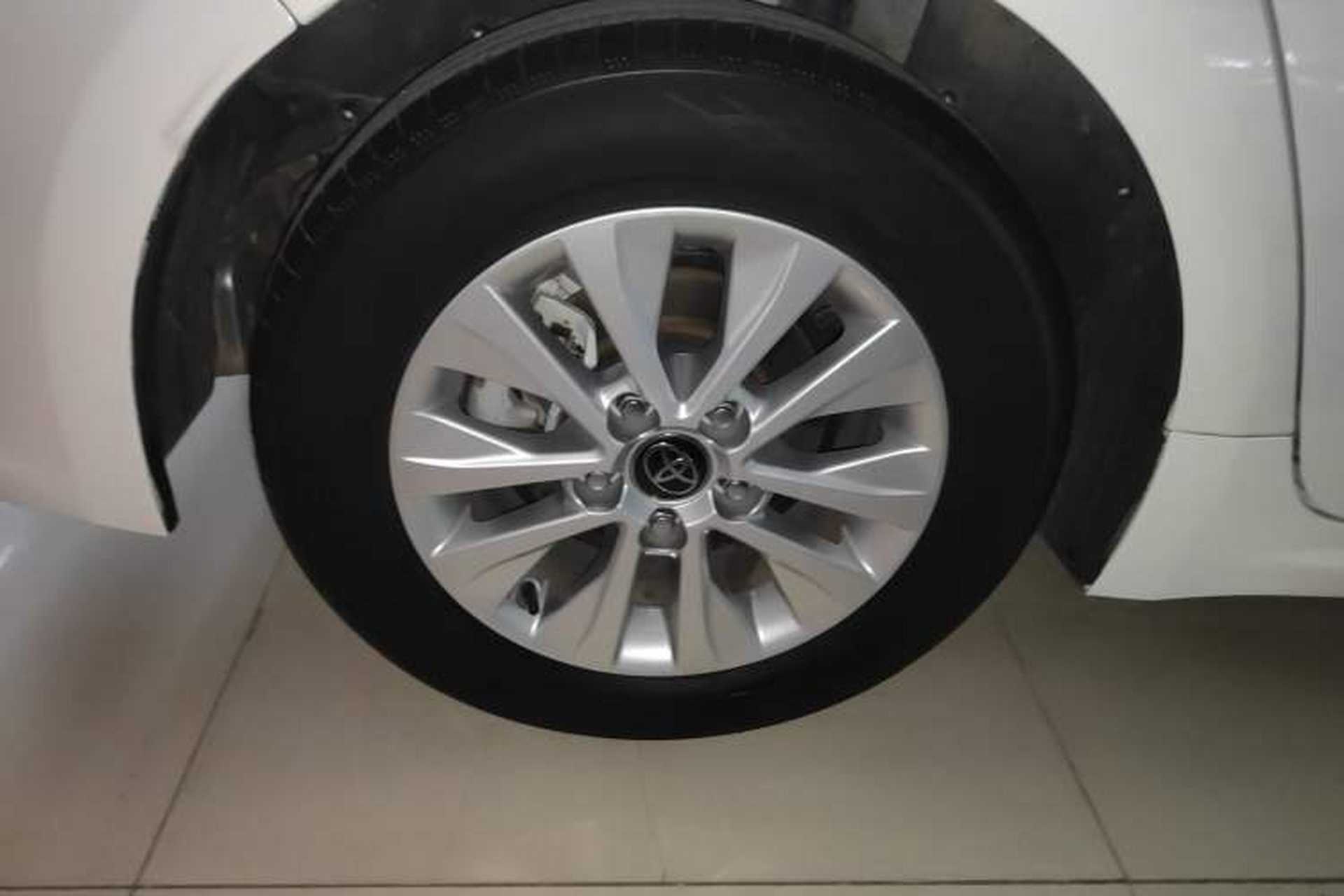 Used Toyota Corolla 2023 1.8L Smart Electric Hybrid Dual-Motor Pioneer Edition Right Rear Wheel Hub