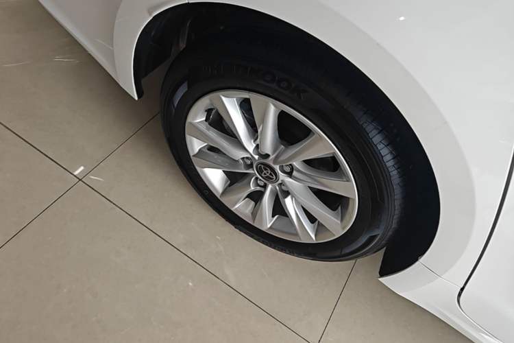 Used Toyota Corolla 2023 1.8L Smart Electric Hybrid Dual-Motor Elite Edition Right Rear Wheel Hub