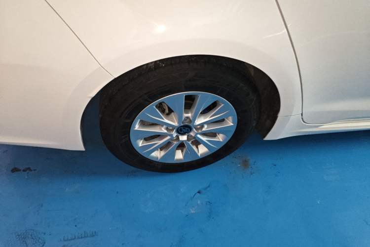Used Toyota Corolla 2023 1.8L Smart Electric Hybrid Dual-Motor Pioneer Edition Right Rear Wheel Hub