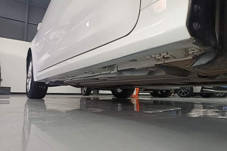 Used Toyota Corolla 2023 1.2T Elite Edition Right Side Sill