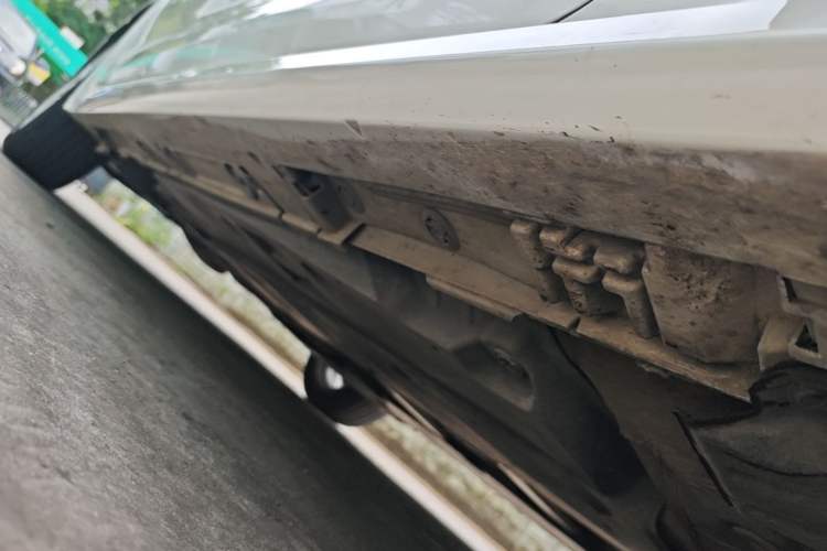 Used Toyota Corolla 2023 1.8L Smart Electric Hybrid Dual-Motor Elite Edition Right Side Sill