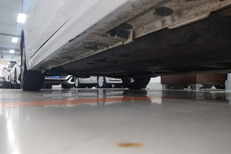 Used Toyota Corolla 2023 1.8L Smart Electric Hybrid Dual-Motor Elite Edition Right Side Sill