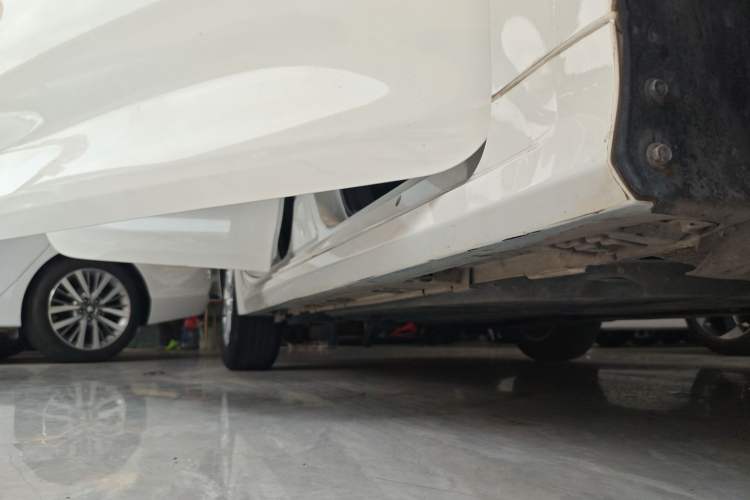 Used Toyota Corolla 2023 1.2T Pioneer Edition Right Side Sill
