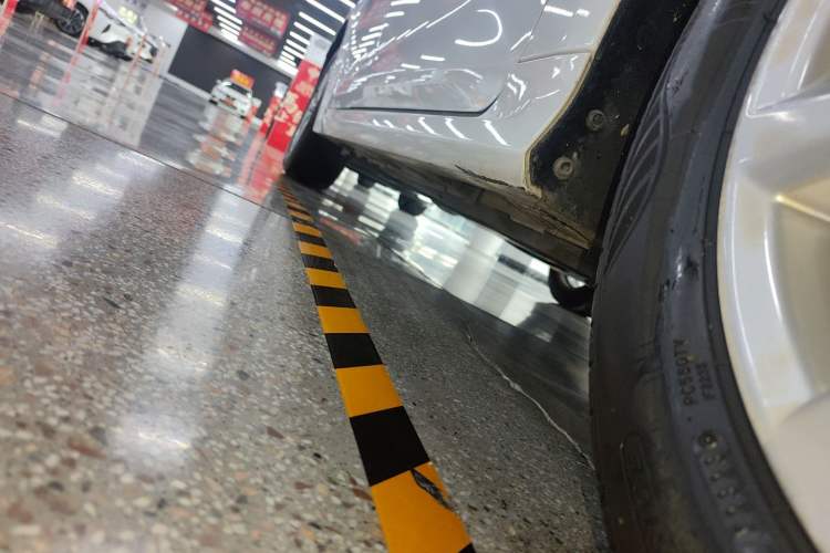 Used Toyota Corolla 2023 1.8L Smart Electric Hybrid Dual-Motor Elite Edition Right Side Sill