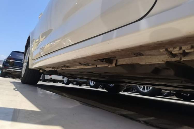 Used Toyota Corolla 2023 1.8L Smart Electric Hybrid Dual-Motor Elite Edition Right Side Sill