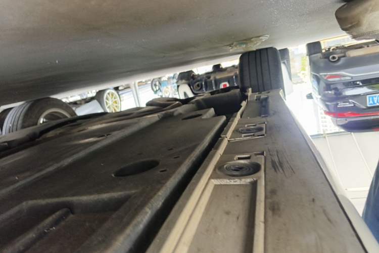 Used Toyota Corolla 2023 1.8L Smart Electric Hybrid Dual-Motor Elite Edition Right Side Sill