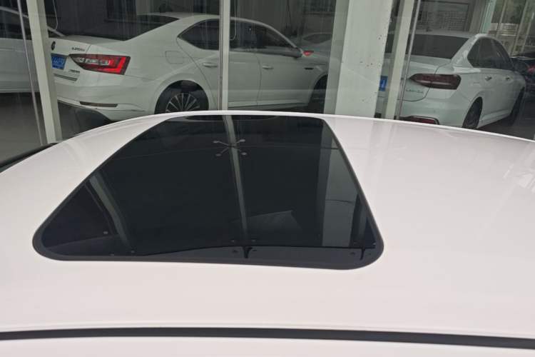 Used Toyota Corolla 2023 1.8L Smart Electric Hybrid Dual-Motor Elite Edition Roof