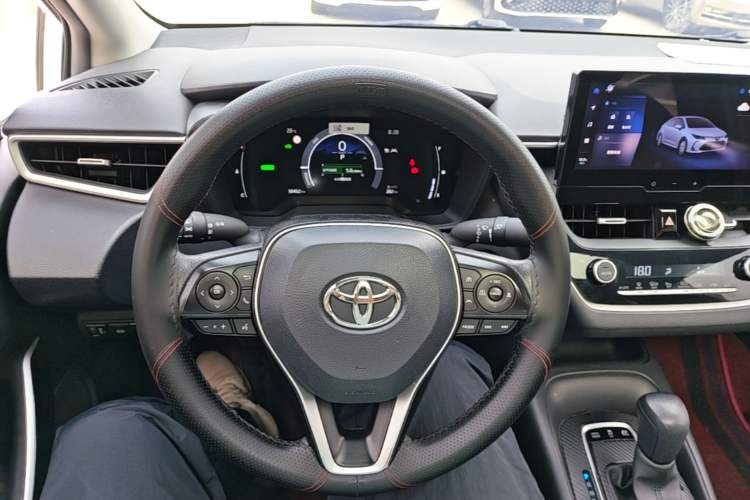 Used Toyota Corolla 2023 1.8L Smart Electric Hybrid Dual-Motor Elite Edition Steering Wheel
