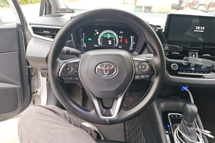 Used Toyota Corolla 2023 1.8L Smart Electric Hybrid Dual-Motor Pioneer Edition Steering Wheel
