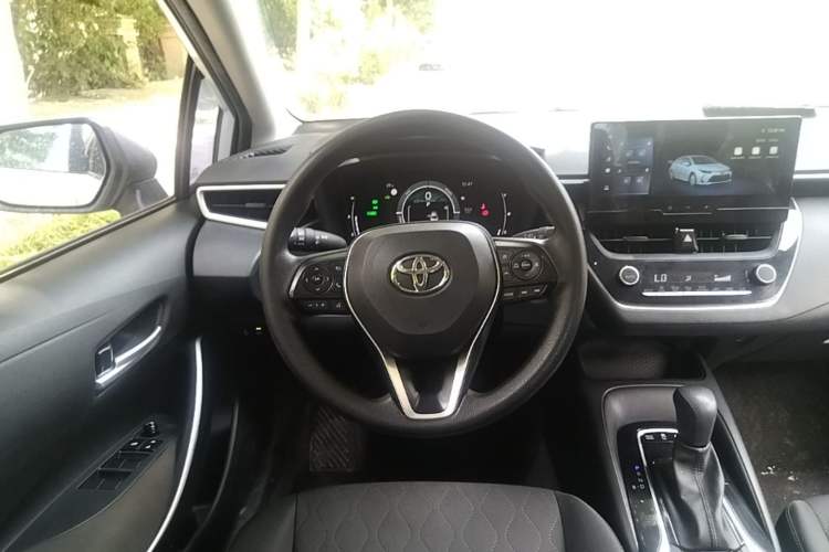 Used Toyota Corolla 2023 1.8L Smart Electric Hybrid Dual-Motor Pioneer Edition Steering Wheel