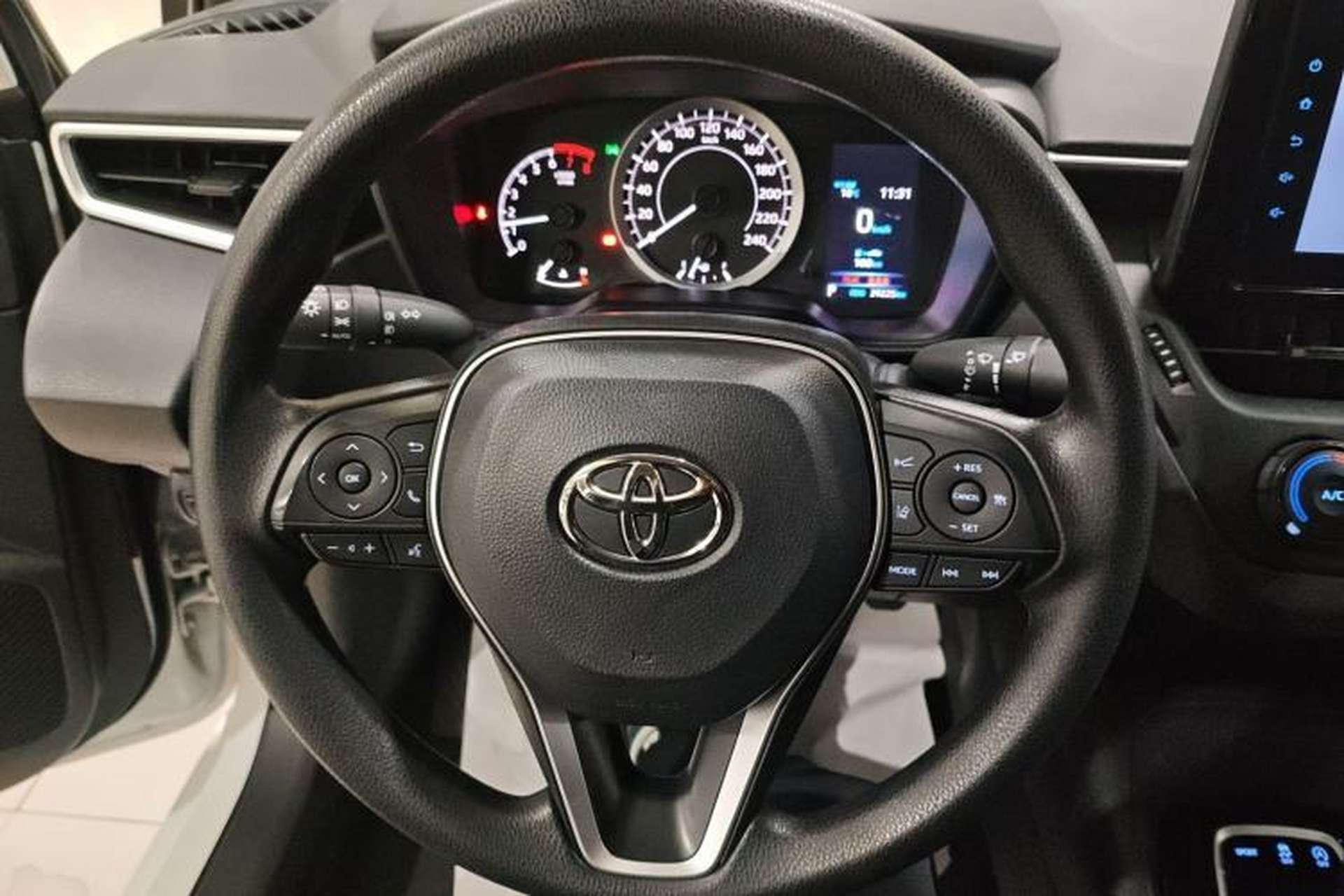 Used Toyota Corolla 2023 1.2T Pioneer Edition Steering Wheel