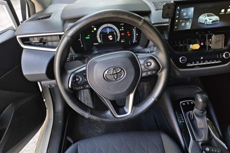 Used Toyota Corolla 2023 1.8L Smart Electric Hybrid Dual-Motor Pioneer Edition Steering Wheel